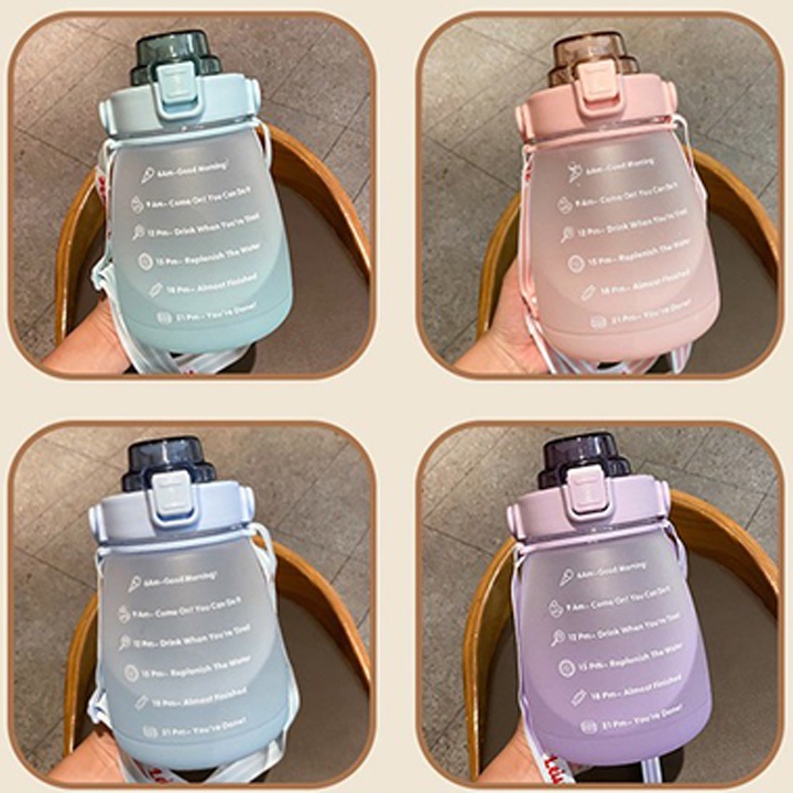 Bình nước 1400ml dành cho người lười uống nước , bình nước cute có ống hút, dây đeo, vạch chia nhắc giờ