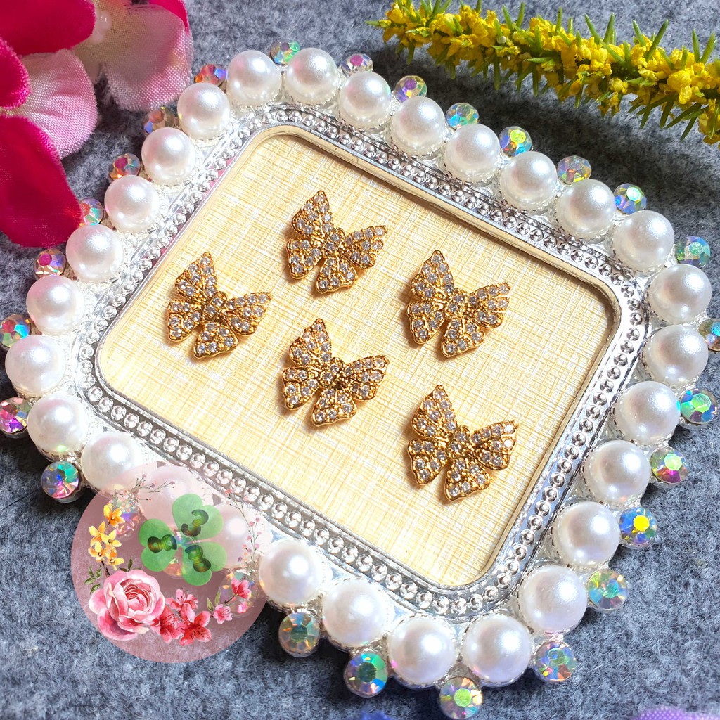 Mã SR015 . Charm kim loại dòng cao cấp đính đá trang trí móng siêu xinh.