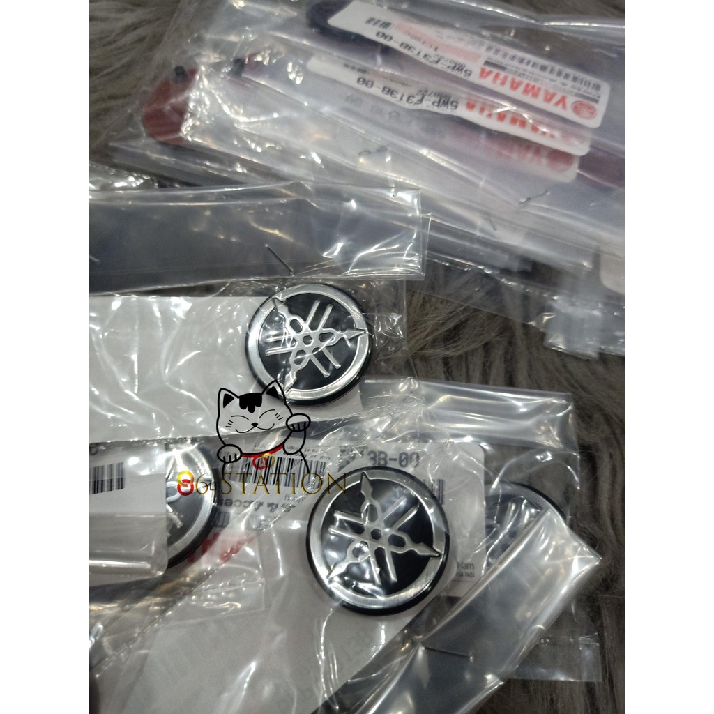 LOGO MẶT NẠ EXCITER 2006 - 2010 CHÍNH HÃNG YAMAHA