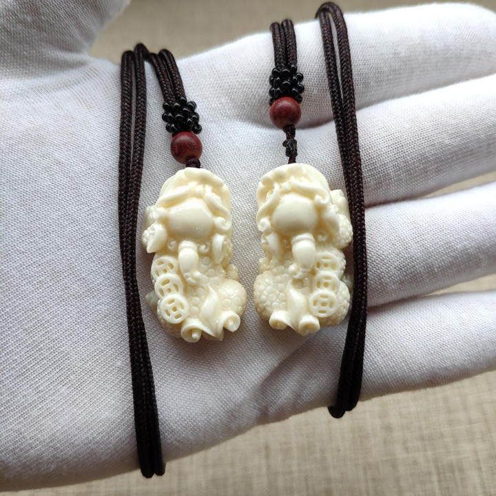 Dây chuyền nam 3D tỳ hưu bằng Hạt Tagua (hạt cây dừa ngà –Ivory Palm)