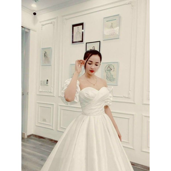 Đầm váy dạ hội, cô dâu đi bàn mặc 3 kiểu trong 1, cúp ngực, tay phồng bẹt vai, kèm áo khoác tay dài,nơ lưng