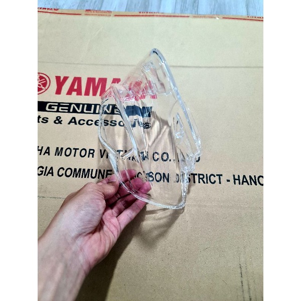 Mặt Kính Đuôi Đèn / Chụp Lái Ultimo