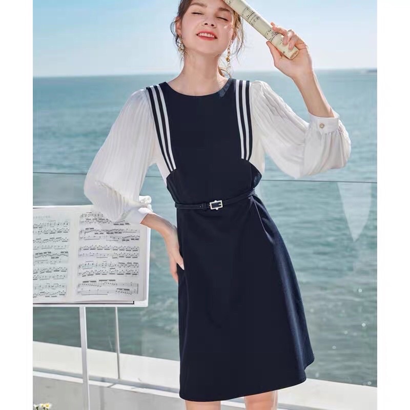 Đầm xanh phối tay voan size s