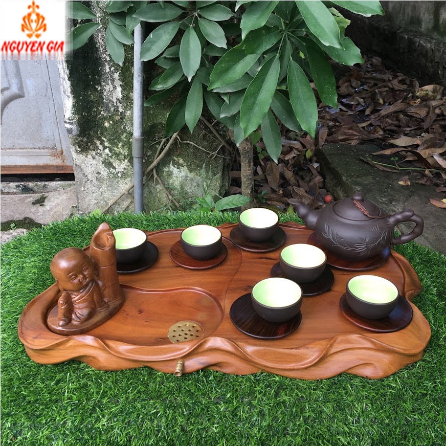 Khay trà gỗ nguyên khối gỗ Bách Thơm mẫu Lá Sen KT48x27 thơm mát tạo cảm giác thư thái dễ chịu góp phần tạo nên một khôn