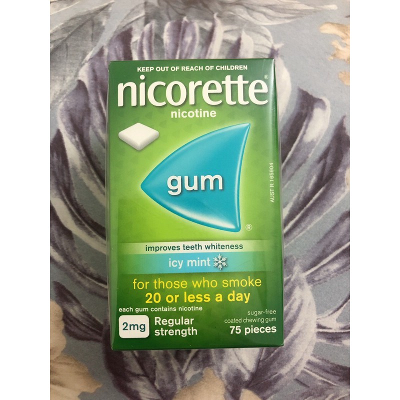 Kẹo cao su cai thuốc lá Nicorette hộp 75 viên