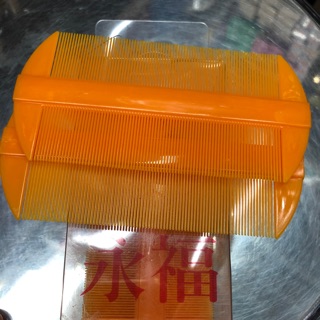 Lược chải chí trẻ em