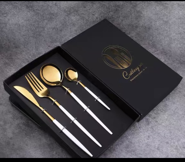 Set 4 sản phẩm gồm muỗng, nĩa, dao ăn, thìa cà phê bằng thép không gỉ cao cấp - có hộp đựng sang trọng