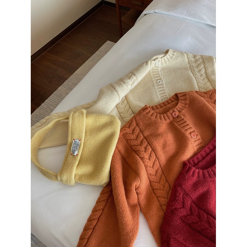 Hàng Sẵn_Áo len sáp mềm màu đỏ lưới phụ nữ áo khoác len dệt kim xoắn phong cách hàn