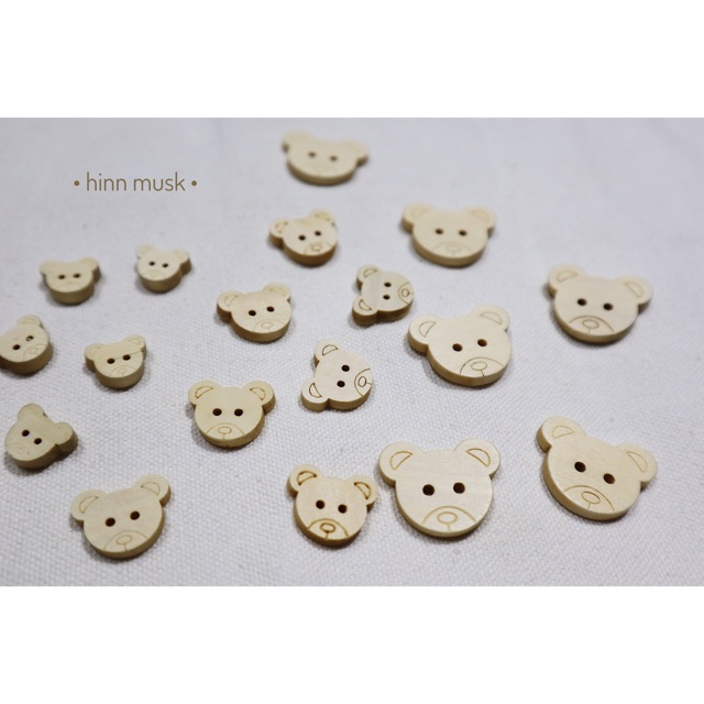 Khuy gỗ hình gấu