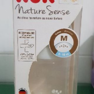 Bình sữa Nuk - 210k