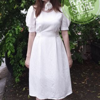 Váy MIDI trắng Vintage dễ thương- HaLa Store