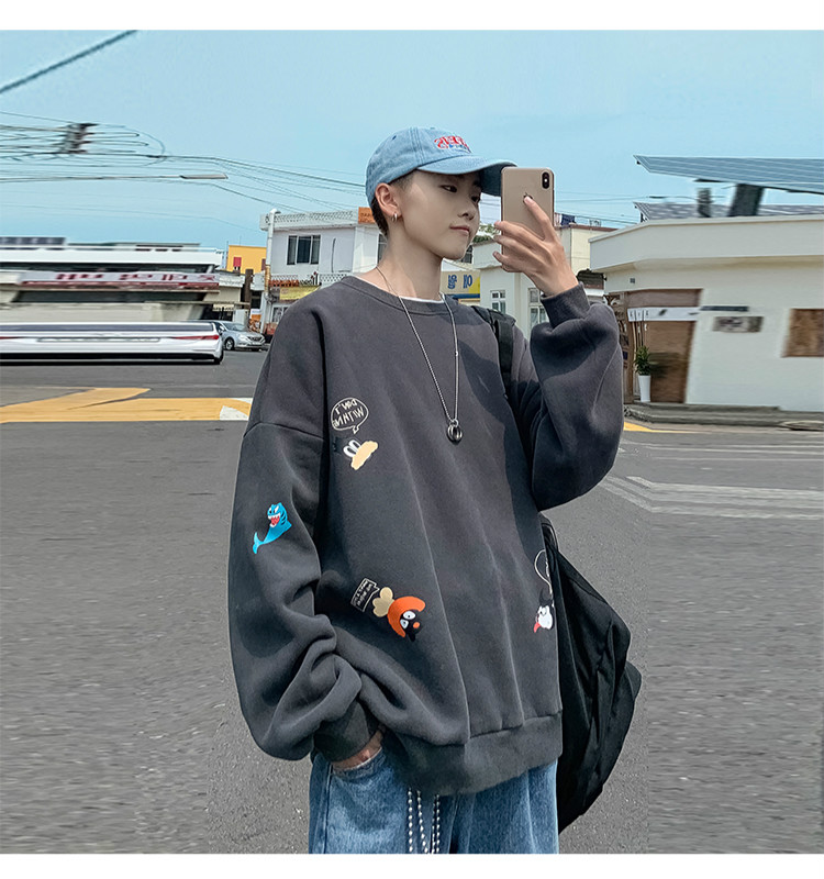 Áo sweater form rộng cổ tròn thời trang cá tính cho nam | BigBuy360 - bigbuy360.vn