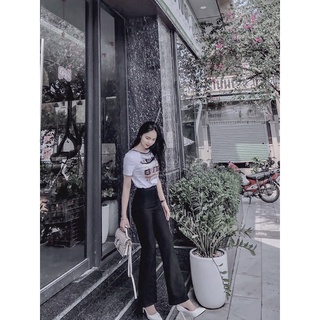 áo phông nữ điệu đà.
