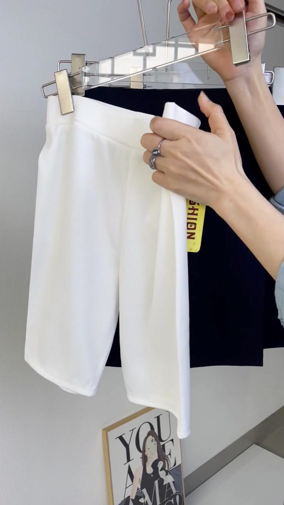 Quần legging đùi lửng ngố nữ vải cotton co giãn ôm bó Geleva GE661 | BigBuy360 - bigbuy360.vn