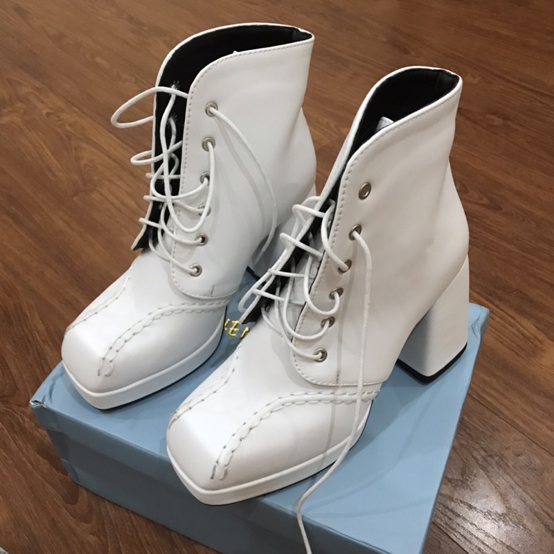 Platform boots buộc dây