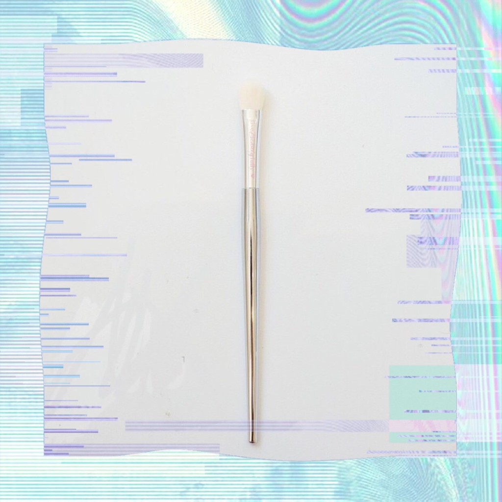 Cọ Trang Điểm Tán Bầu Mắt IT Cosmestics