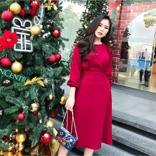 Đầm đỏ nút bọc tay phồng