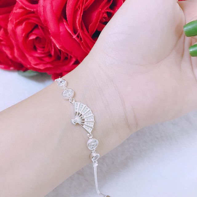 Lắc tay bạc ta