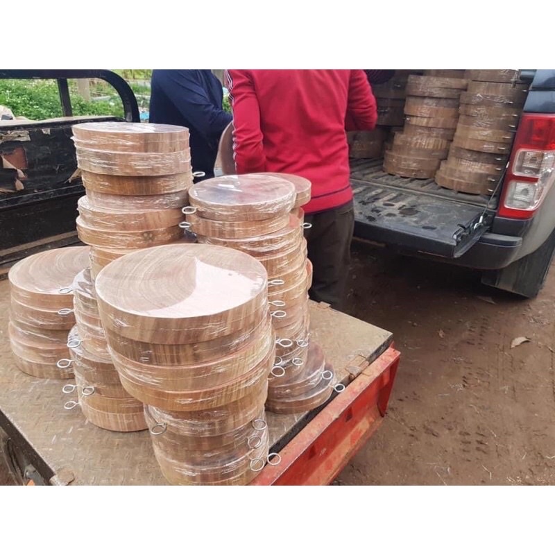 Thớt gỗ nghiến nguyên khối Tây Bắc