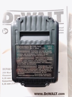 Pin dewalt 20v -2ah nhập mỹ mới 100%