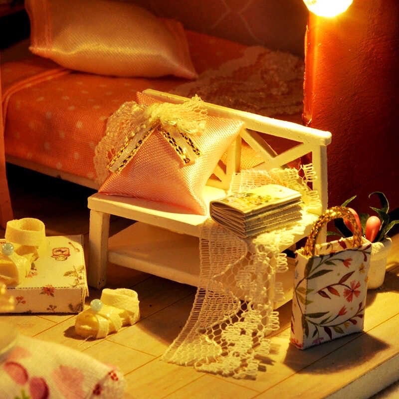 (Tặng mica,keo sữa,đèn)Mô hình nhà búp bê bÉ tự lắp ráp đồ chơi bằng gỗ doll Diy house Tw34