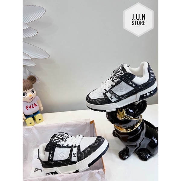 GIÀY L.V TRAINER SNEAKER WHITE BLACK LAI AU SC
