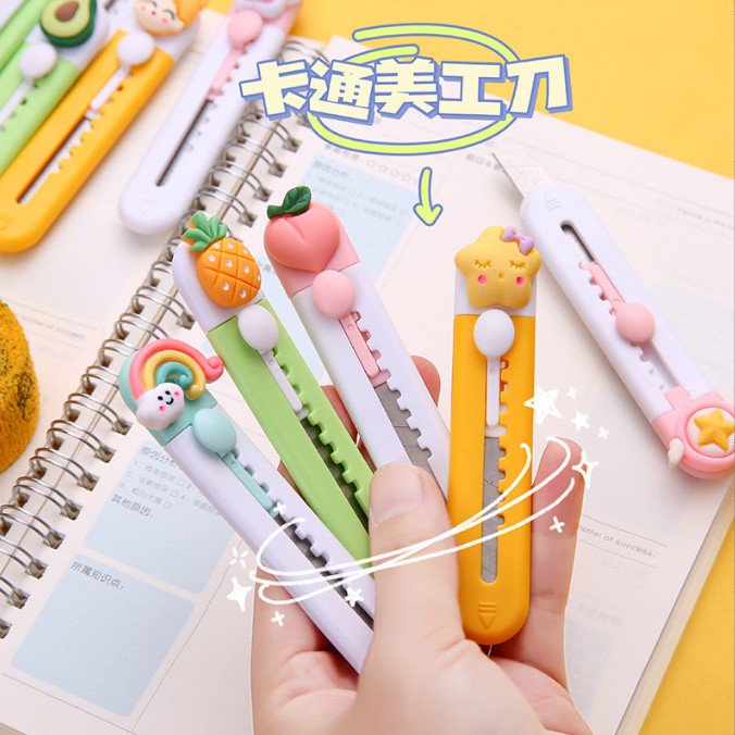 DAO RỌC GIẤY GẮN CHARM CUTE