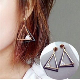 Bông tai hình học khối tam giác