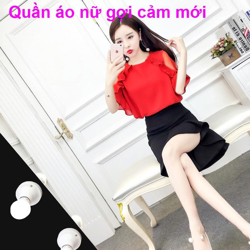 Áo sơ mi voan phù hợp với váy thời trang mùa hè phong cách mới nữ hàn quốc vai lỏng trễ đuôi cá gợi cảm