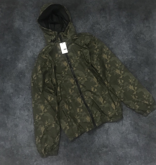 Áo khoác dù hoạ tiết