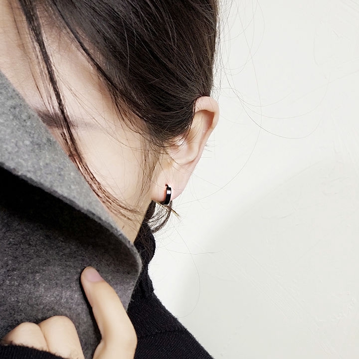 Khuyên tai hình tròn nhỏ xinh nữ tính