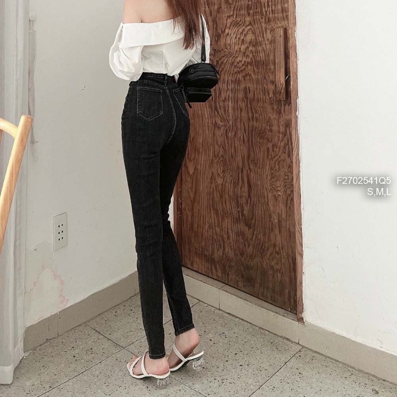 Quần jeans đen rách