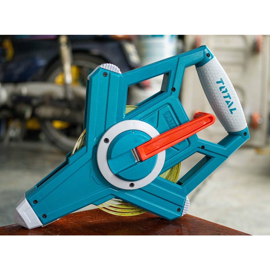 Thước cuộn thép 50m, bề rộng lá thước 12.5mm, đo lường, đo đạc chính xác Total TMT710506