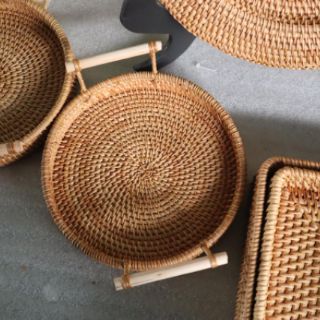 Khay đĩa tròn có quai cầm