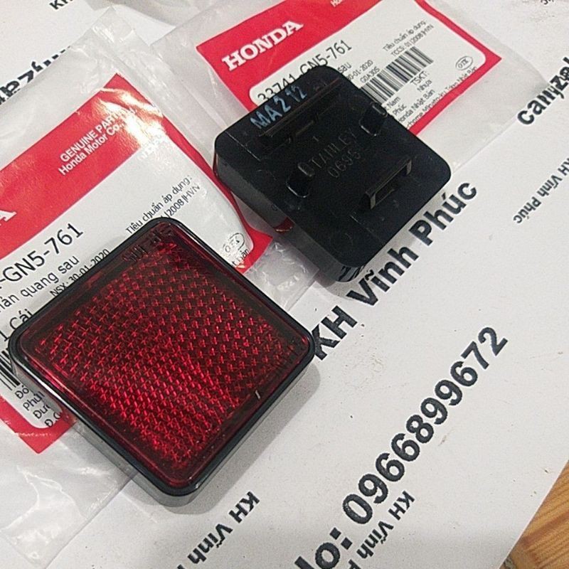 tấm phản quang gắn đuôi sau xe wave nhỏ chính hãng