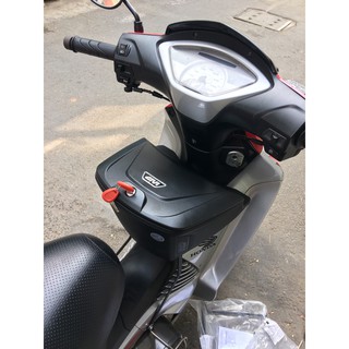 Thùng giữa Future neo mẫu givi G10N kèm bát gắn