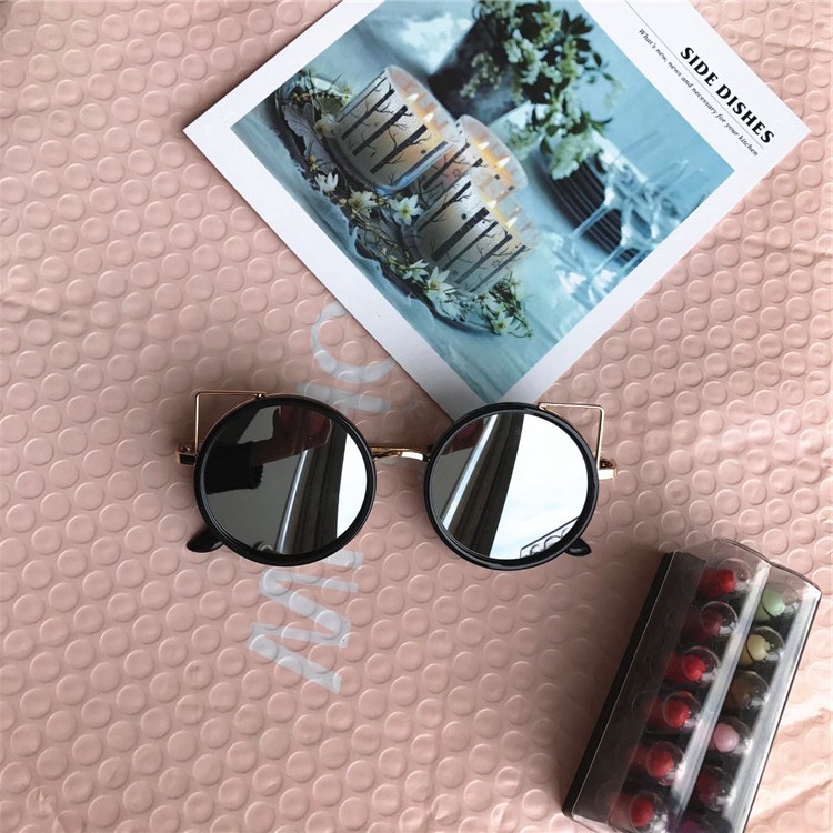 Kính mát mắt mèo phong cách cổ điển hợp thời trang | BigBuy360 - bigbuy360.vn