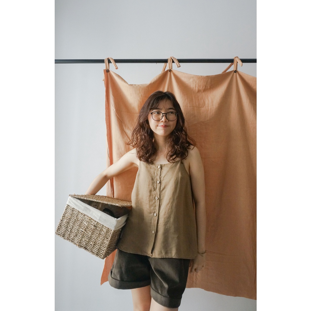 Áo dây hàng nút trước