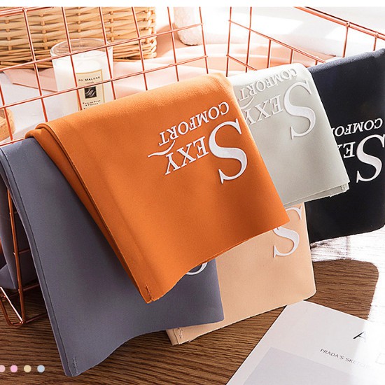 Quần lót đúc su cao cấp, lưng cao, không đường may và ôm sát vòng 3 của bạn tạo phong cách quyến rũ LYEQ003