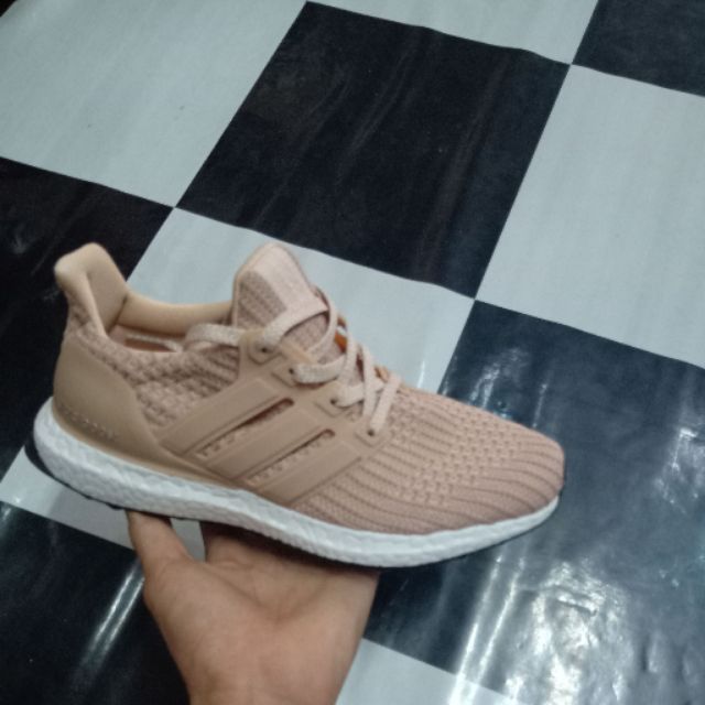 Giày thể thao ultra boost