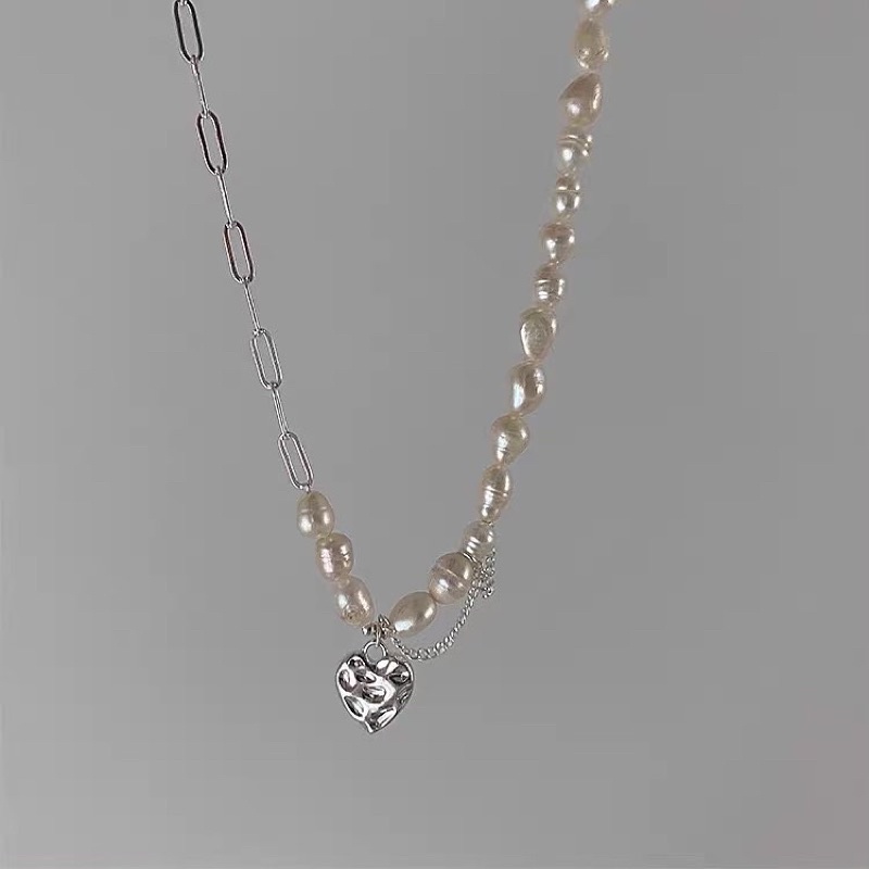 Choker-dây chuyền chuỗi ngọc trắng charm tim bạc