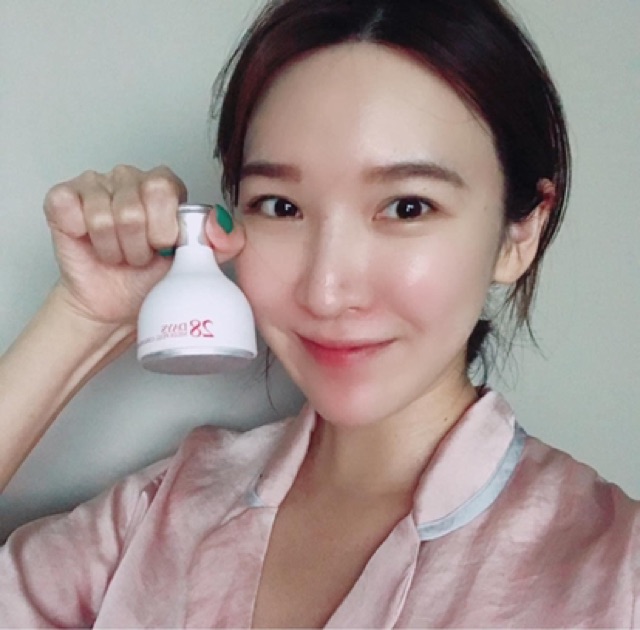 Thanh lăn đá lạnh Medi Peel Massage Nâng cơ, Se khít lỗ chân lông Medi peel 28 Days Cooling Skin