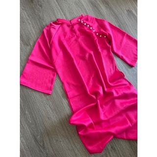 Áo dài dáng xưa trơn Hồng cánh sen
