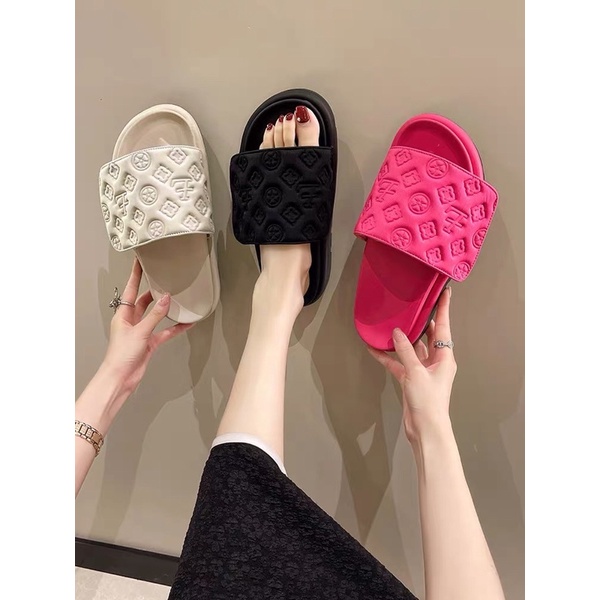 Dép L - V hàng fullbox loại 1 . sale lẻ size