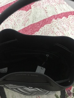 Túi Charles & Keith
