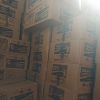 Sỉ 1 thùng bàn cạo Gillette Super Thin ( 24 vỉ)