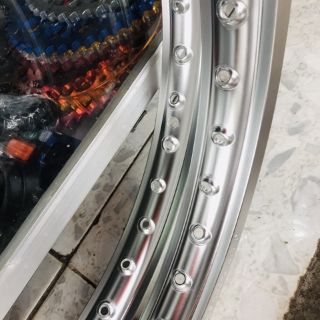 Cặp niền nhôm hiệu Solute