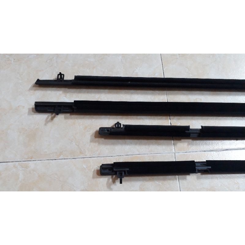 Nẹp chân kính cánh cửa honda Civic 2006-2011, không có mạ crom