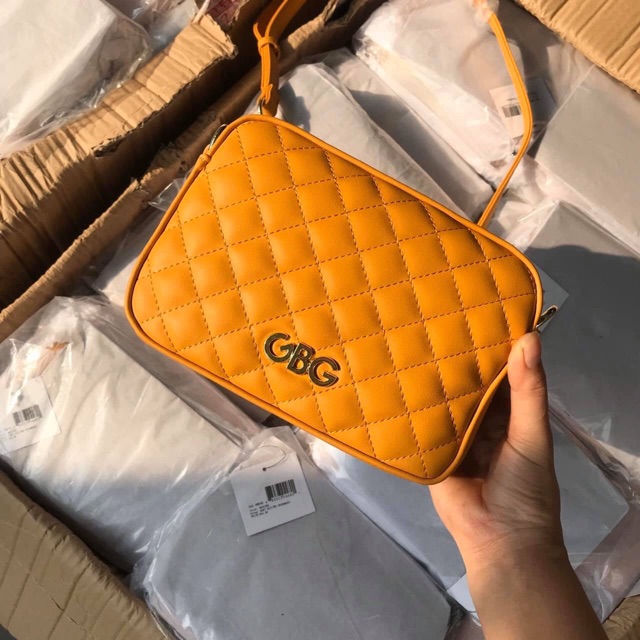 Túi xách hiệu Guess