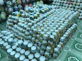 Combo 1 đèn xông tinh dầu size bé + 3 tinh dầu ( chọn mùi) tặng kèm 1 bóng dự phòng